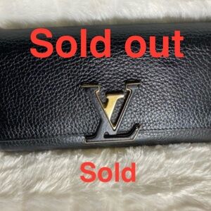 Auth Louis Vuitton Portofoille Capucines Wallet Black, Preowned with Certificate